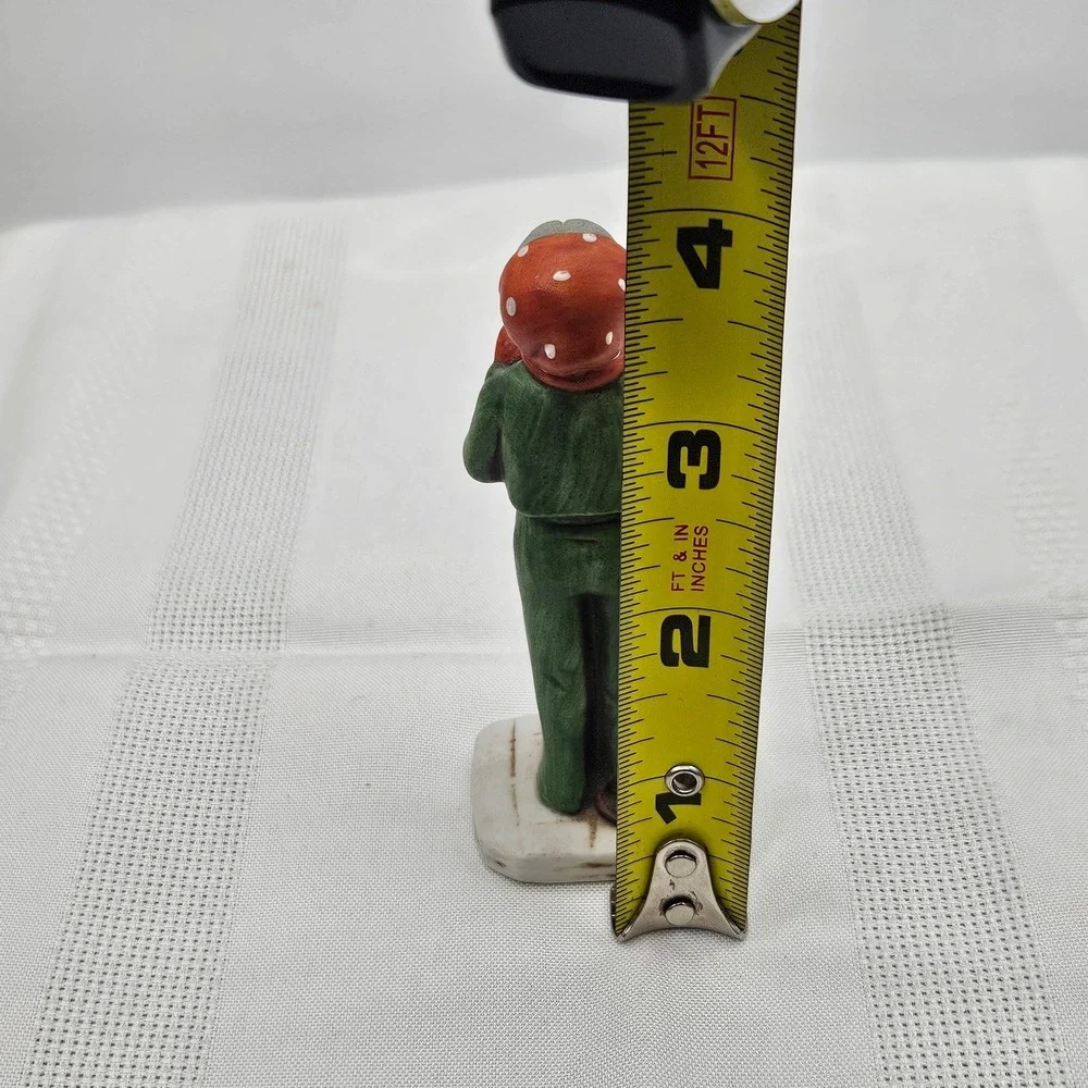 Norman Rockwell The Caroler NR-203 Christmas‎ Boy Dog Figurine 1979 SEP
